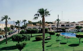 Stunning 2 Bedroom Apartment With Pool View